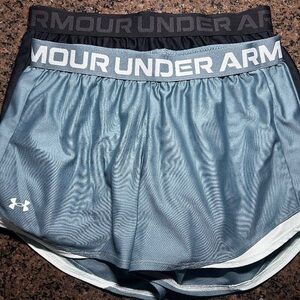 Under Armour Loose Fit Shorts